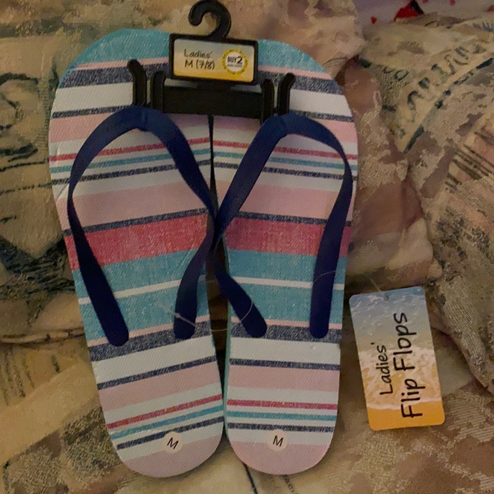 Ladies flip flops